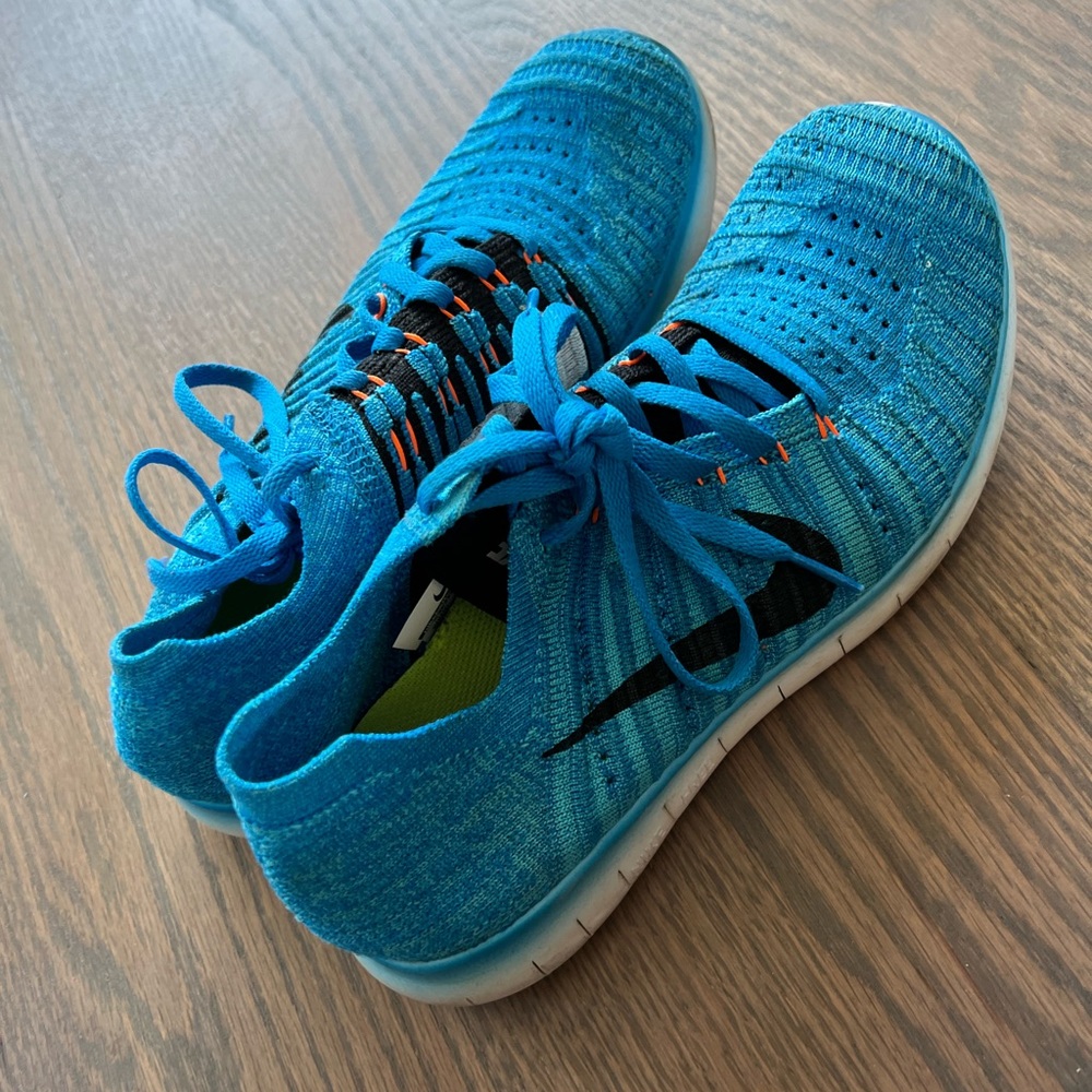 Women’s Nike Free - Size 5.5Y